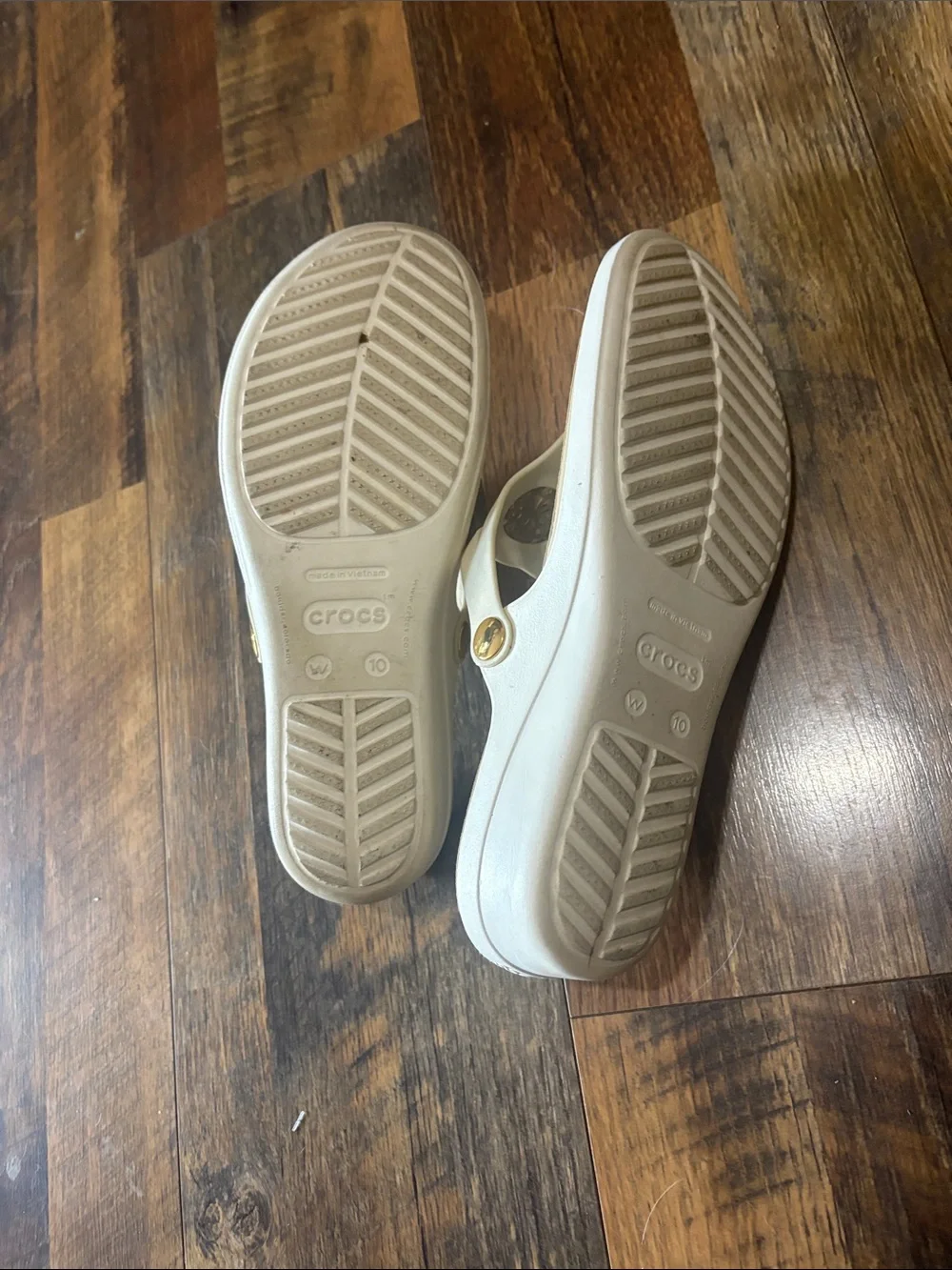 Crocs Sanrah Embellished Wedge Flip Flops in Oyster/Gold